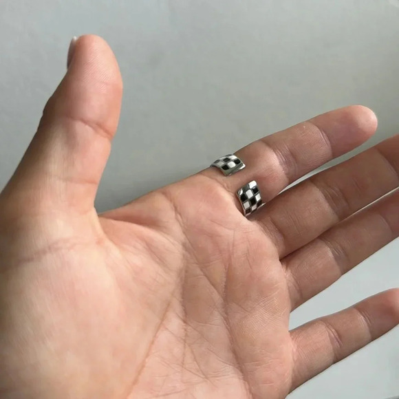 925 Sterling Silver Checkerboard Adjustable Ring - Picture 7 of 9